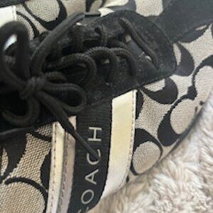 COACH SHOES SIZE 9 1/2 M
